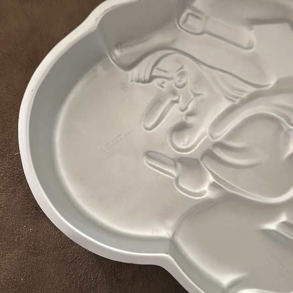 Wilton *VINTAGE* High Flyin' Witch Cake Bake & Decorate Party Pan - Picture 6 of 12